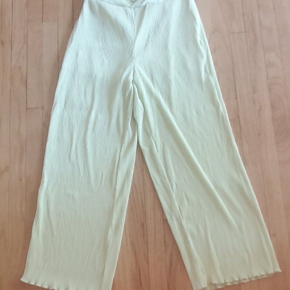FOREVER 21 Pleated Pistachio Summer Pants
